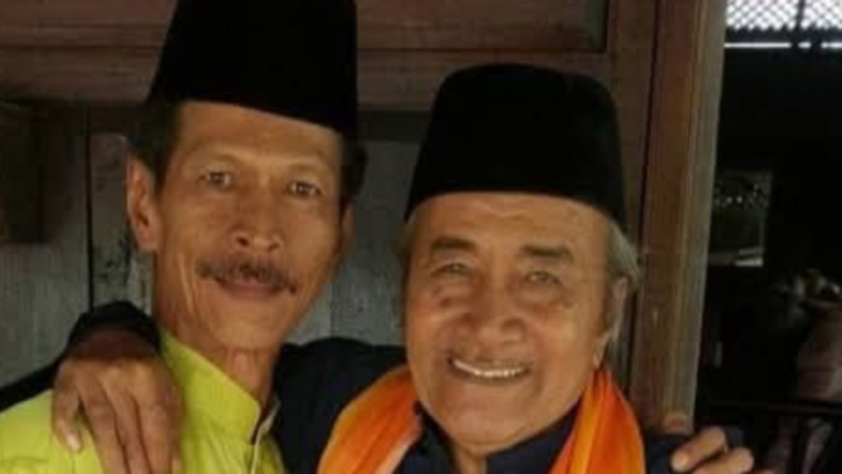 PM Anwar Celebrates Screen Legend Rahim Razali's 87th Birthday, Hails His 'Inspiration' to Nation