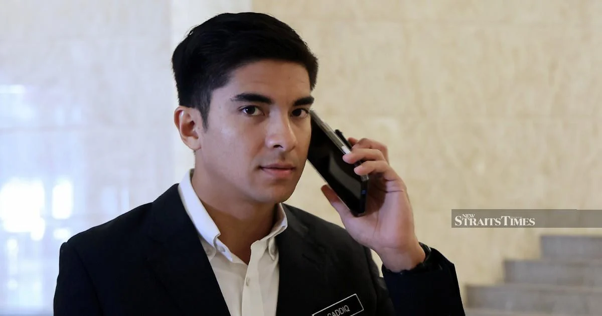 Tunku Ismail criticises social media-driven politics, in apparent rebuke of Muar MP Syed Saddiq