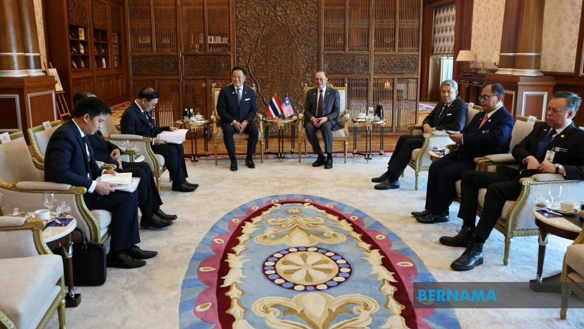Malaysia Pushes Dialogue Over Military Force in Myanmar, Sees Thailand as Bridge