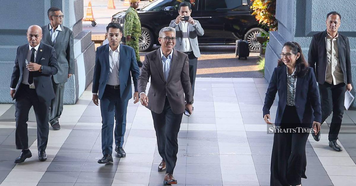 Tengku Zafrul testifies in Muhyiddin's Jana Wibawa corruption case