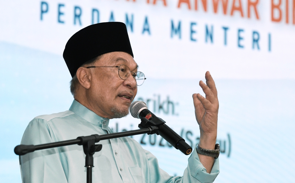 Anwar Rebukes Kedah Chief Over Polarising Rhetoric as Unity Calls Intensify