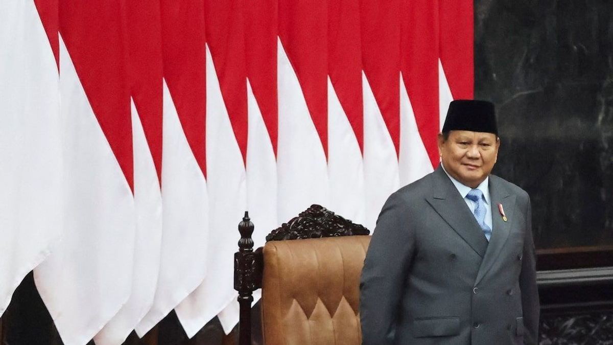 Prabowo Faces Credibility Test as Budget Plan Looms Amid Waning Support