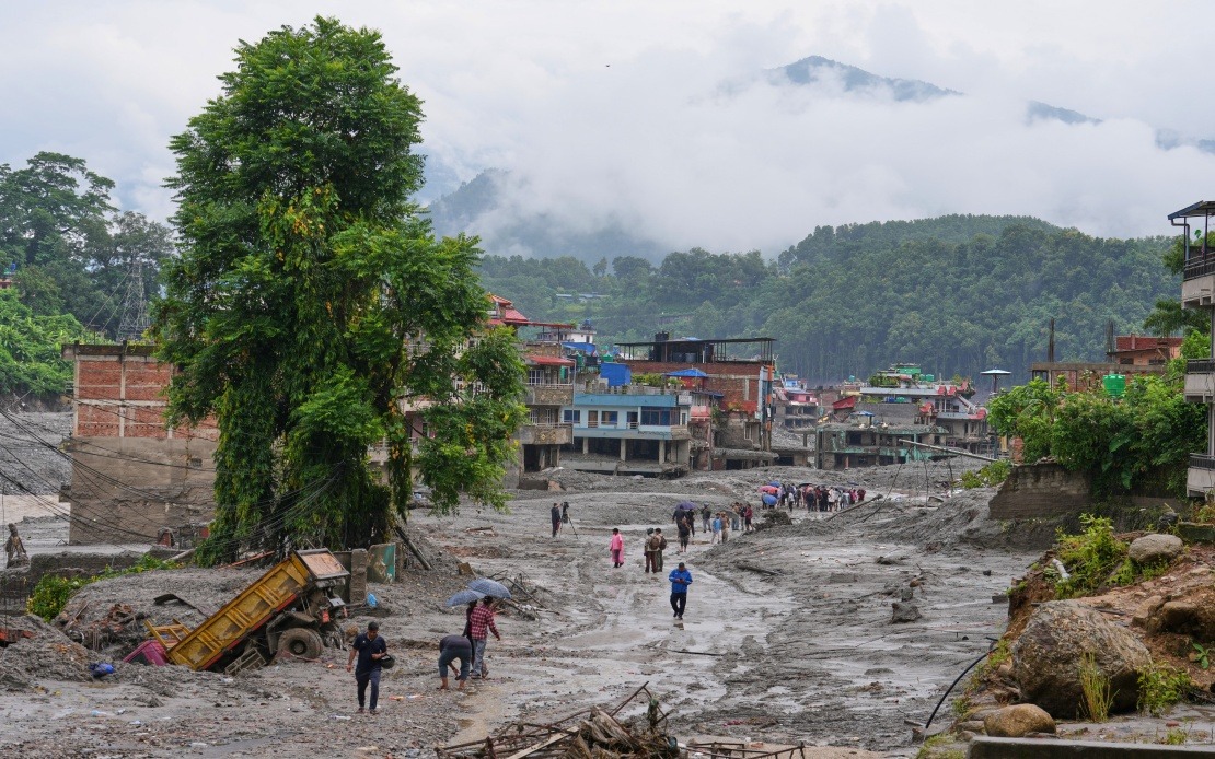Nepal Mudslide Death Toll Reaches 675 as Hundreds Remain Missing