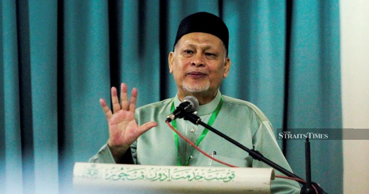 PAS Slams Muhyiddin's Hasty PN Logo Announcement for Johor, Negri Sembilan Elections
