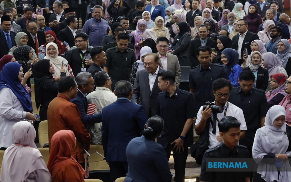 PM Anwar: Strengthen Bahasa Melayu While Embracing Multilingualism in Schools