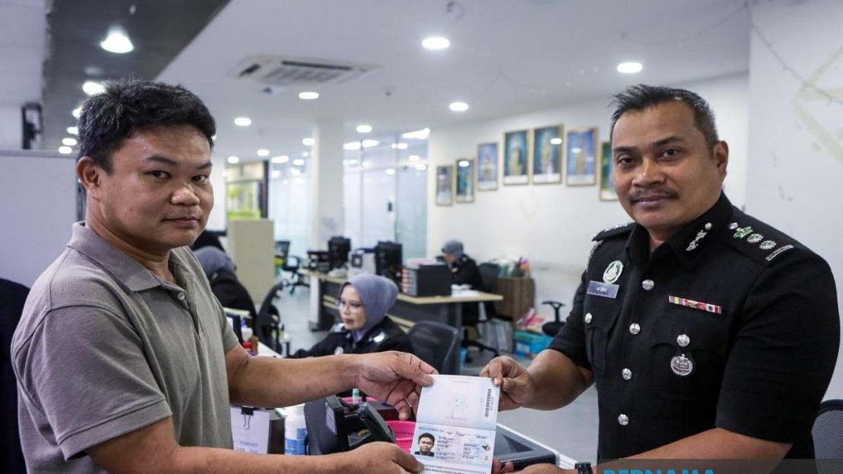 Perlis Immigration Office Begins Rolling Out Enhanced Malaysian Passports with Advanced Security