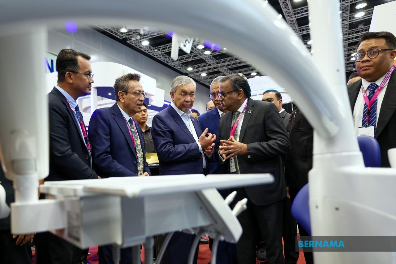 Malaysia Targets RM50 Billion Medical Device Exports by 2030, Aims for Local Champions