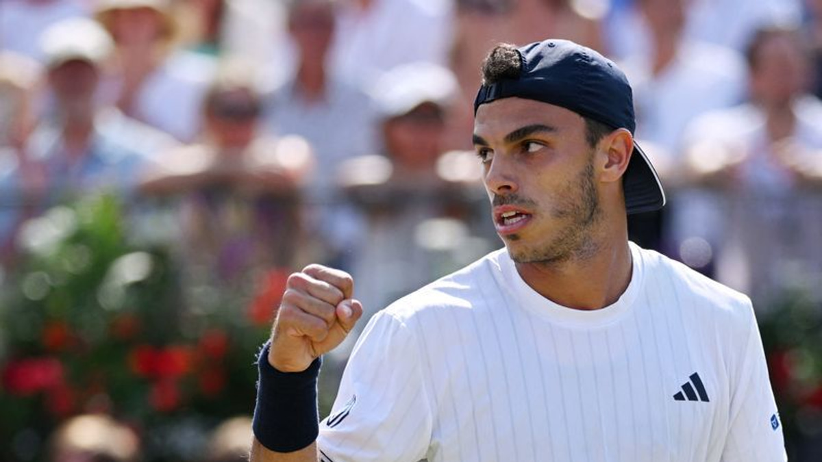Cerundolo Claims Queen's Crown in Epic Grass Court Battle
