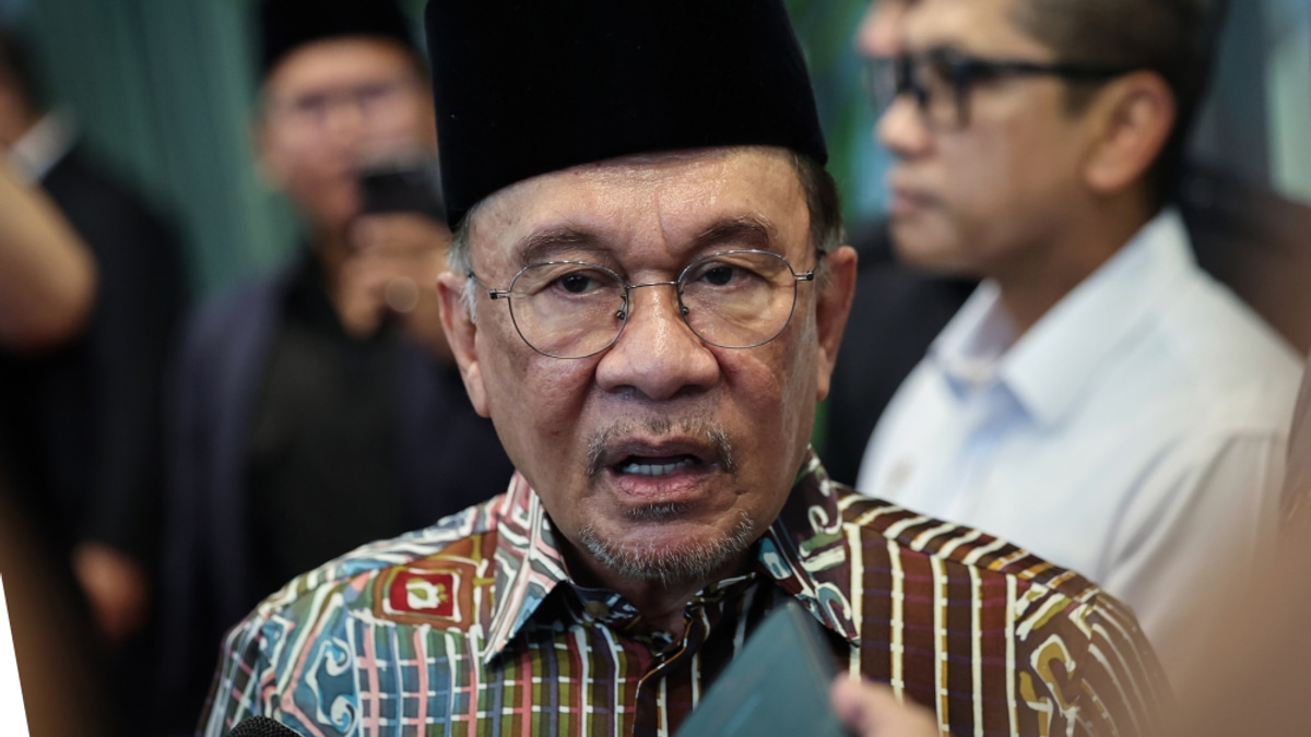 Anwar Ibrahim Orders Comprehensive Investigation into Deaths of Three Beaufort Policemen
