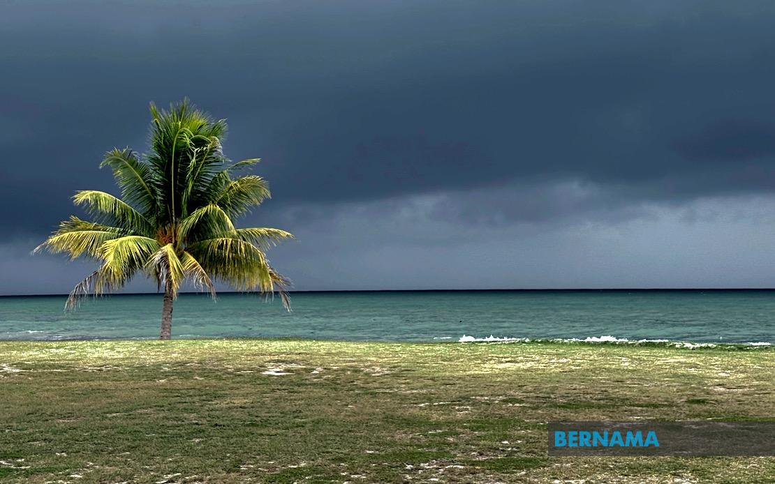 Heavy Rain and Thunderstorms Sweep Through Five States as MetMalaysia Issues Weather Alert