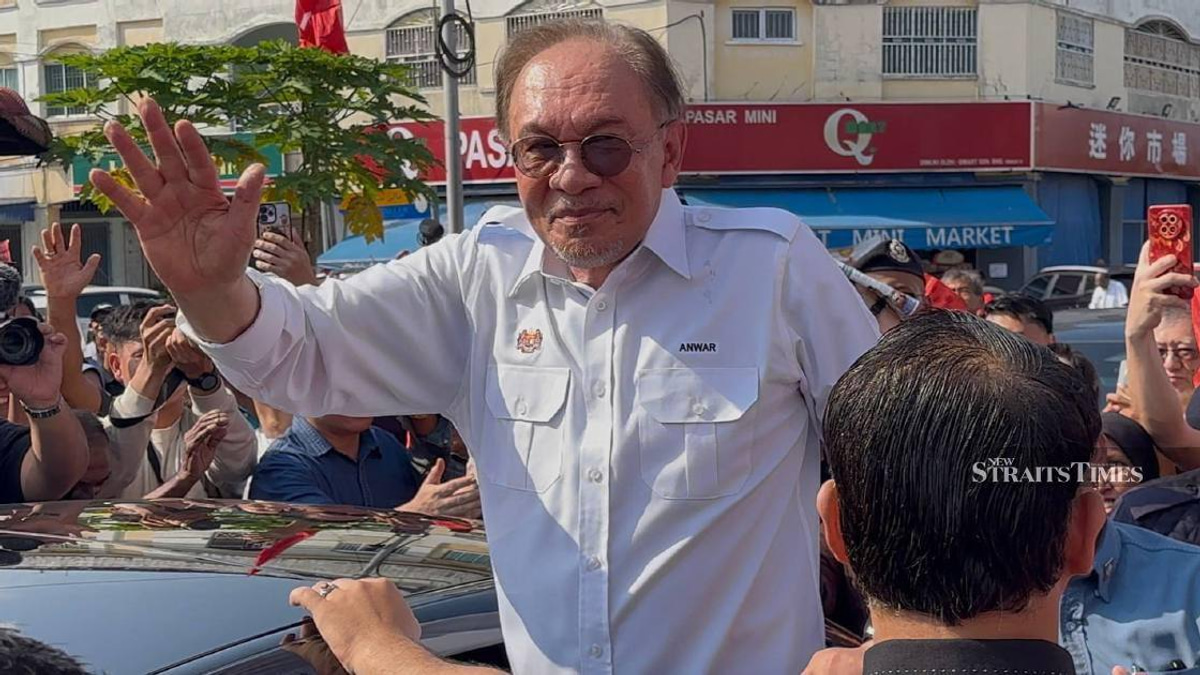 Anwar Claims Political Rivals Targeting Him Over Anti-Corruption Drive