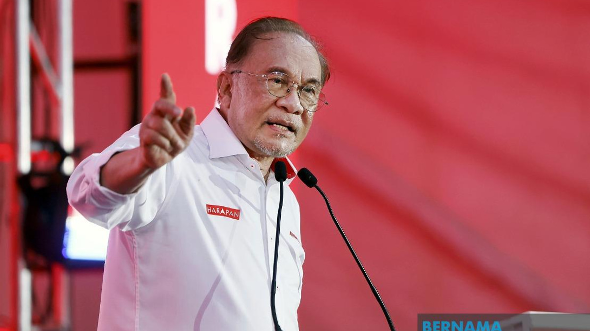 Johor Voters Need Wise, Decisive Leaders, Says Anwar as PH Launches Campaign