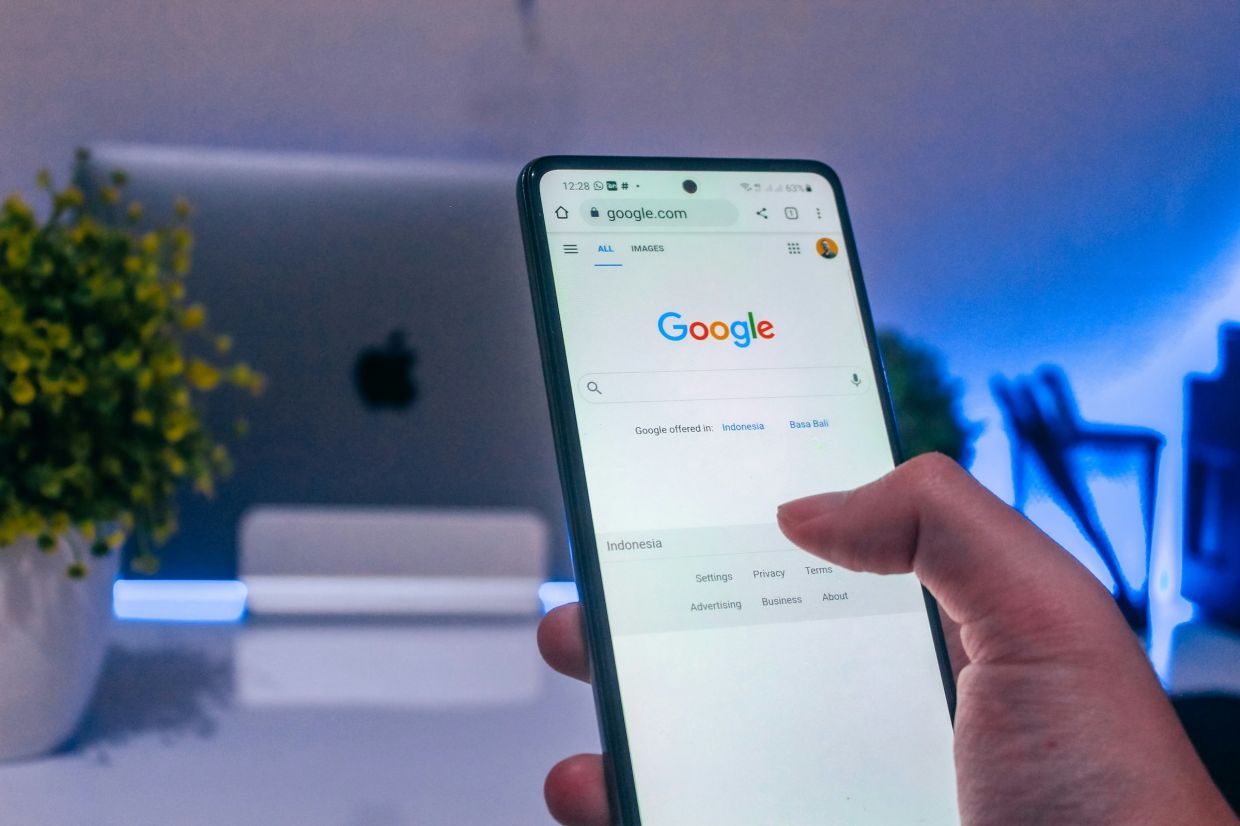 Swiss Regulator Investigates Google's Removal of Android Search Choice Feature
