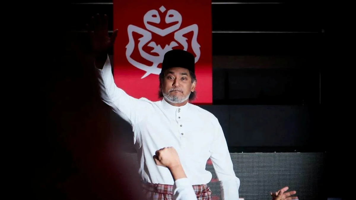 Khairy Jamaluddin Defers Negri Sembilan Contest Decision to Umno's Hands