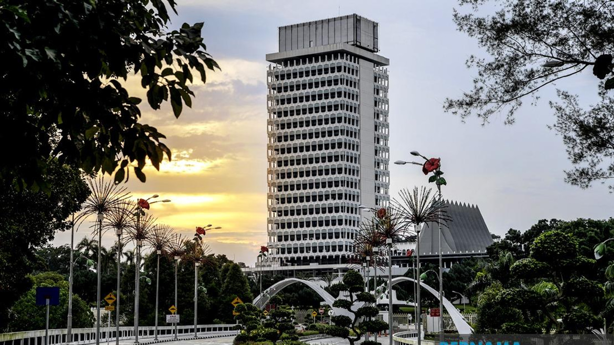 Parliament to Debate Health Insurance Safeguards and EPF Retirement Adequacy