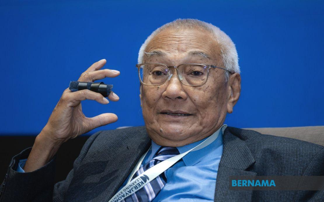 AI is a Tool, Not a Replacement for Human Judgment, says Tun Zaki Azmi