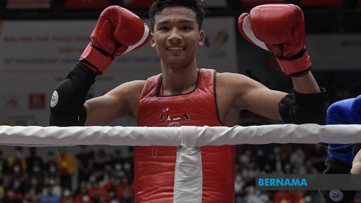 PM Anwar Rallies Support Behind Ahmad Nor Iman's Historic World Muay Thai Title Shot