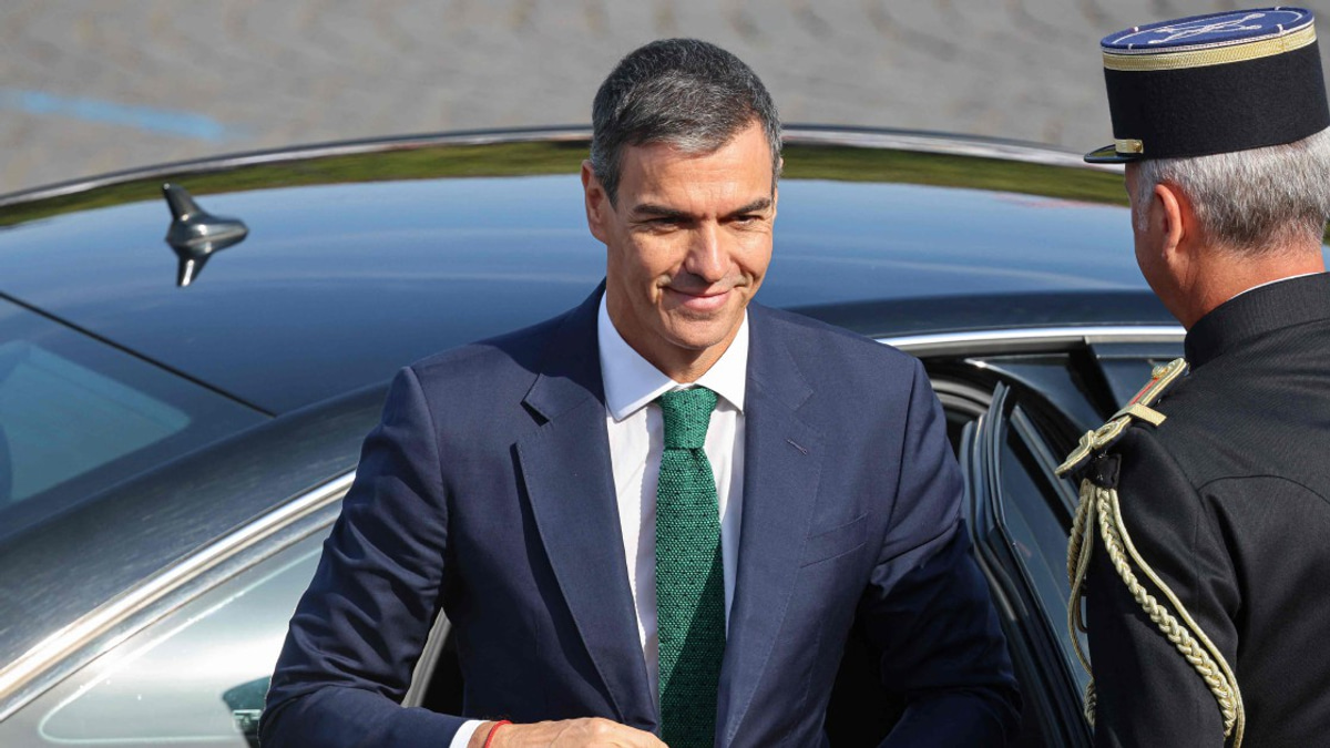 Spanish PM Celebrates Team Unity as Nation Rallies Behind World Cup Final Bid