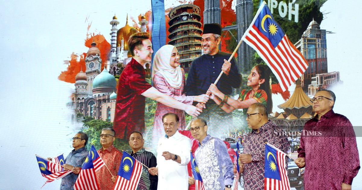 Anwar to Defend KWAP's Controversial eFishery Investment in Parliament
