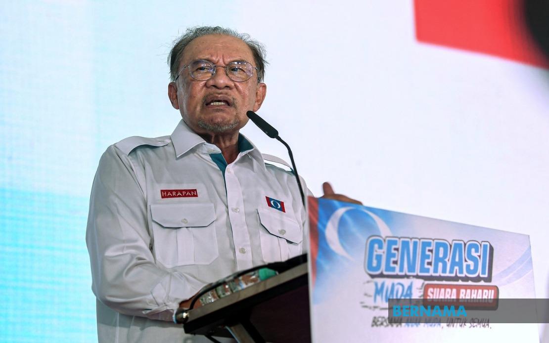 Government Maintains Development Spending in Opposition Areas, PM Anwar Clarifies