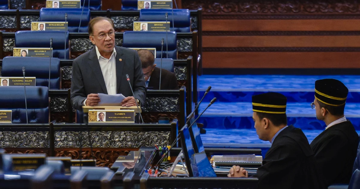 PM Anwar Rejects Claims He Blocked Johor Felda Settlers' Day Event in Kluang
