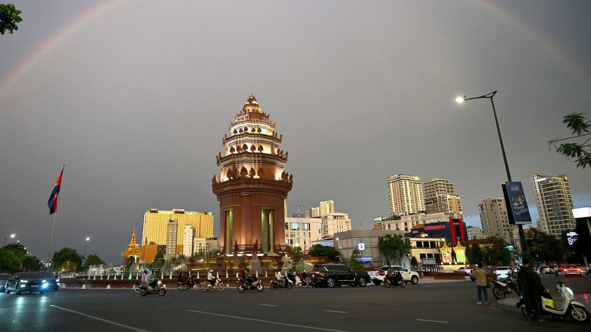 Malaysia's Political Calendar Shifts as Budget Rises and Leadership Questions Mount