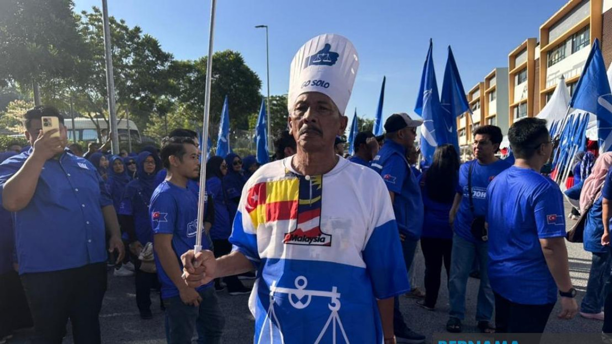 Retiree Dips Into Savings To Support Onn Hafiz In Johor Election