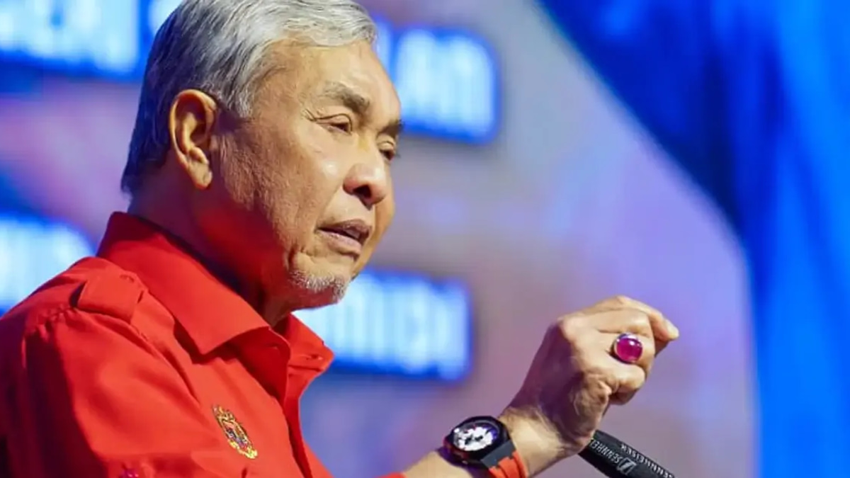 No Grounds for Dismissals, Says Deputy PM Zahid as BN Ministers Rally Behind Performance
