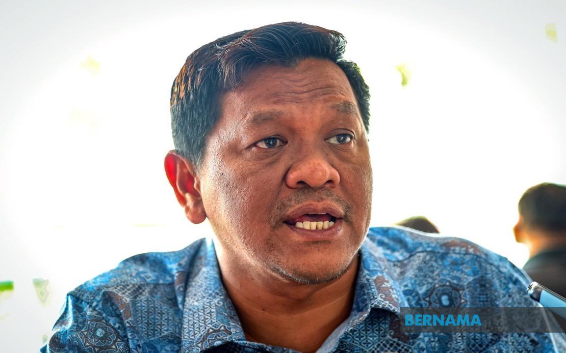 200 Renggam Motorcyclists Receive RM5 Fuel Vouchers in Government Outreach