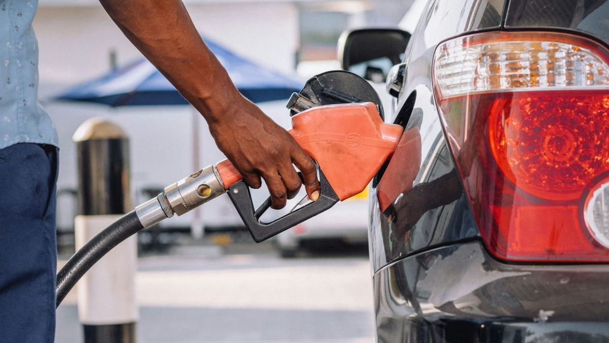 Major US Petrol Retailers Sued Over Alleged AI Price-Fixing Scheme in California