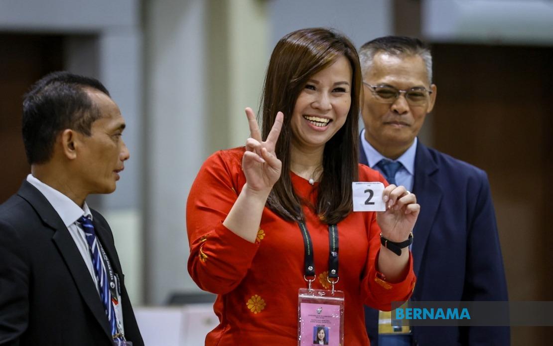Sharon Teo Takes Challenge to Permas Incumbent on Roads, Welfare Platform