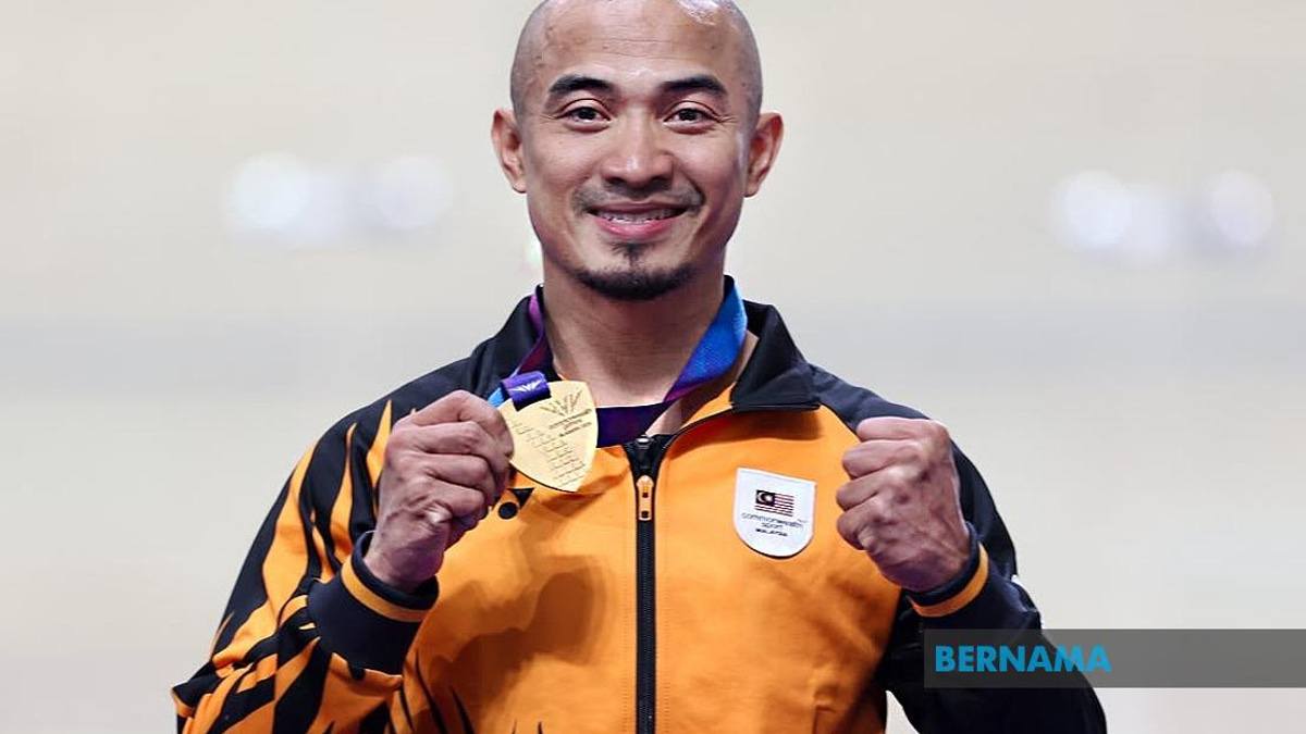 Anwar Praises Azizulhasni's Historic Commonwealth Games Keirin Gold