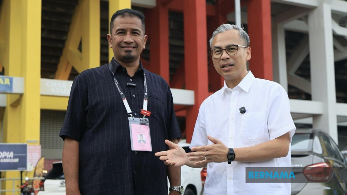 Fahmi Urges Parties to Keep Negeri Sembilan Campaign Above Board After Billboard Vandalism