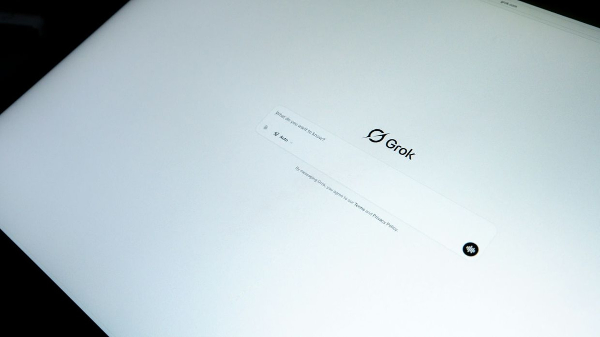 SpaceX's AI Division Reverses Course on Grok Privacy After Developer Backlash