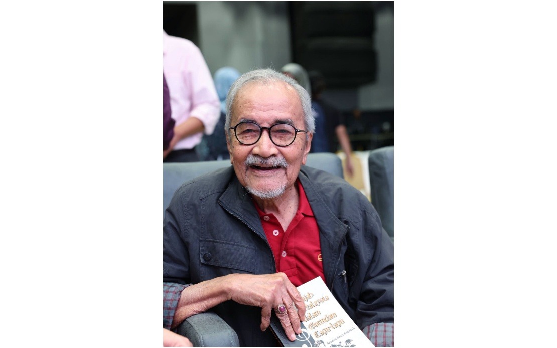 PM Anwar Celebrates Rahim Razali's 87th Birthday, Hails Cinematic Legacy