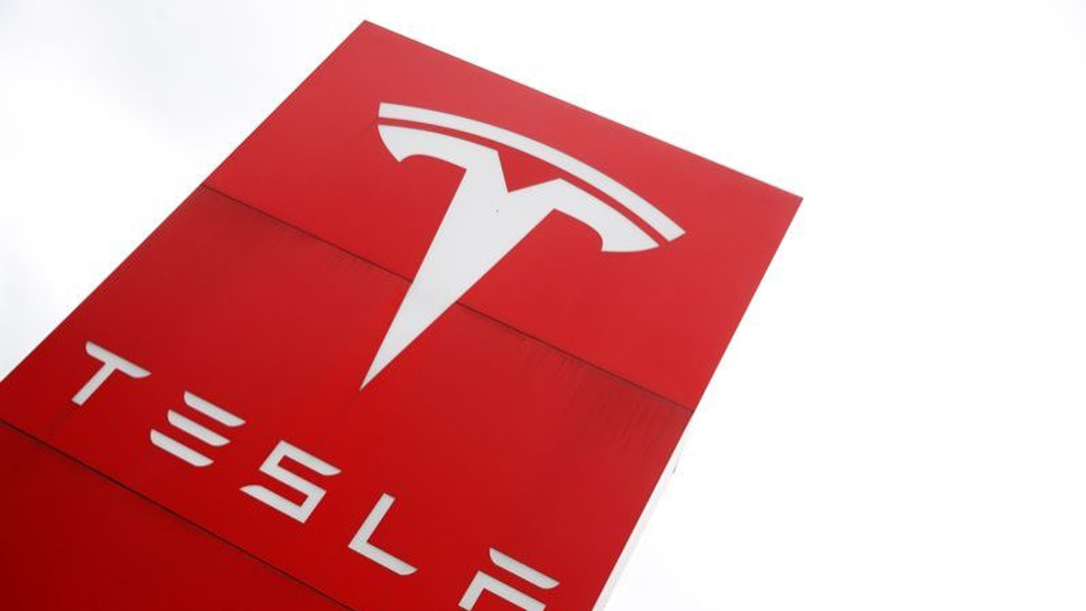 Tesla Wins Supreme Court Victory in UK 5G Patent Licensing Dispute