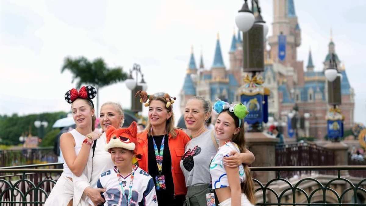 China's Expanding Visa-Free Programme Drives Record Foreign Tourist Influx