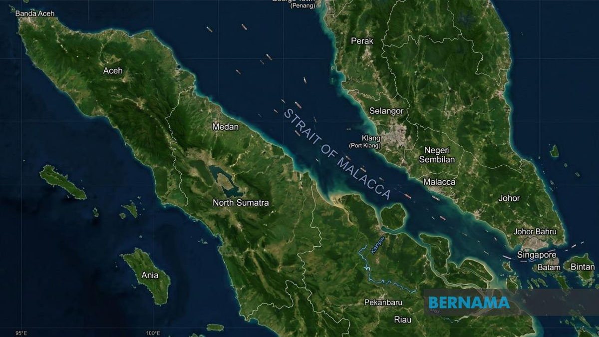 Indonesia and Singapore Pledge United Front on Strait of Malacca Security