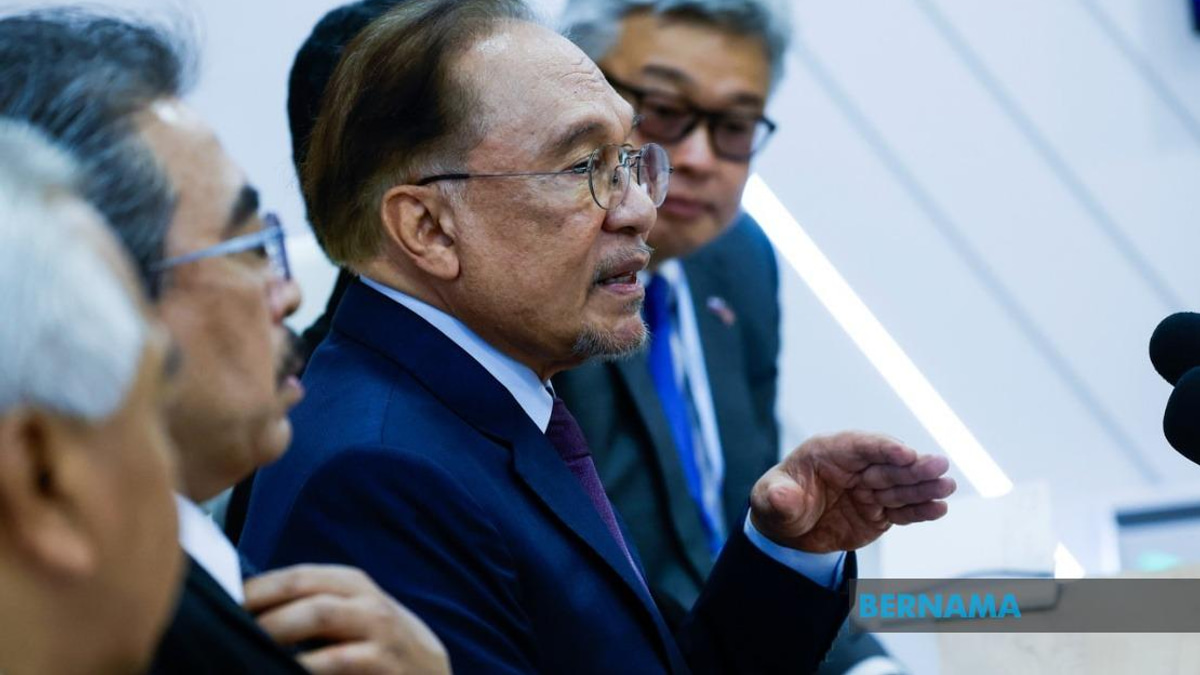 Anwar Secures Long-term Russian Energy Deal, Eyes Broader Central Asian Cooperation