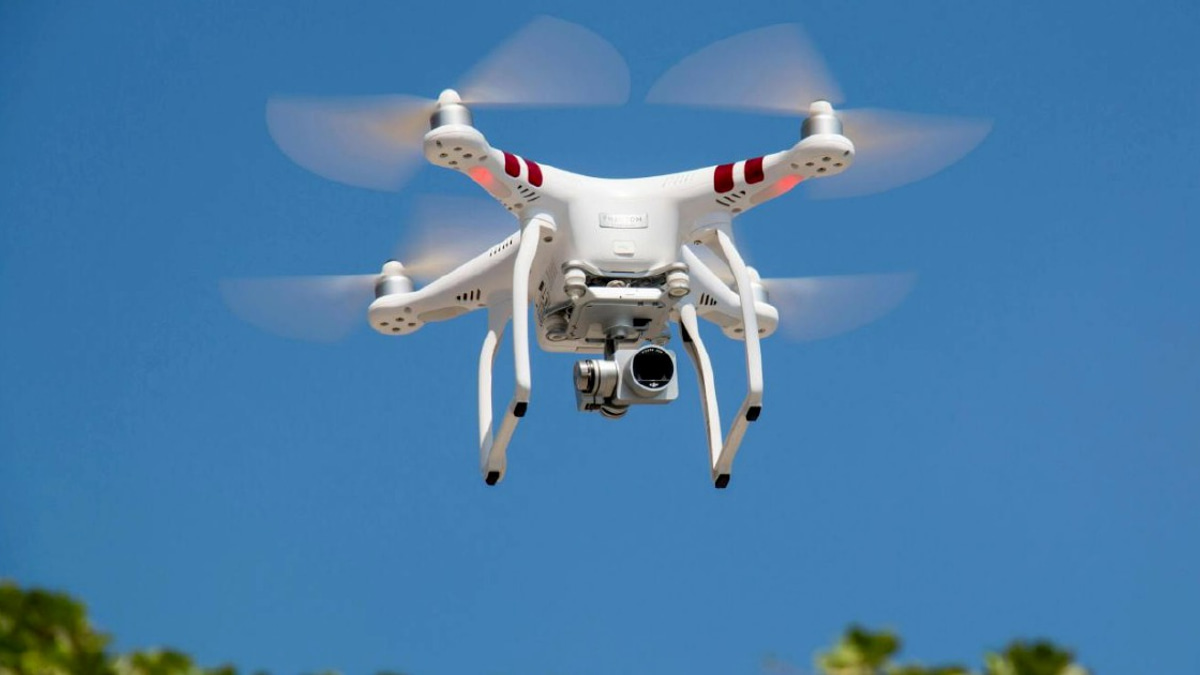 Two arrested after drone caught smuggling tobacco into Sungai Udang Prison