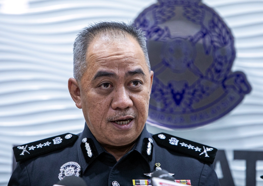 Perak Police Dismantle Suspected Romance Fraud Operations, Detain 12 Chinese Nationals