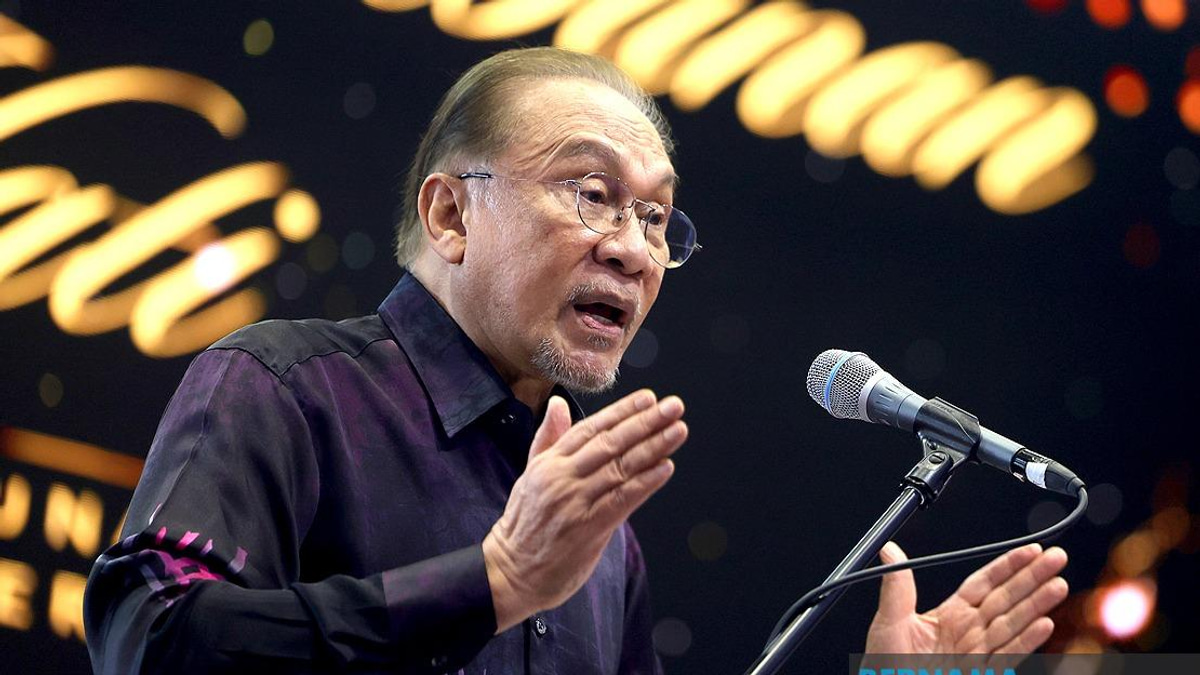Anwar Urges Malaysians to Embrace Unity, Resist Divisive Racial Rhetoric