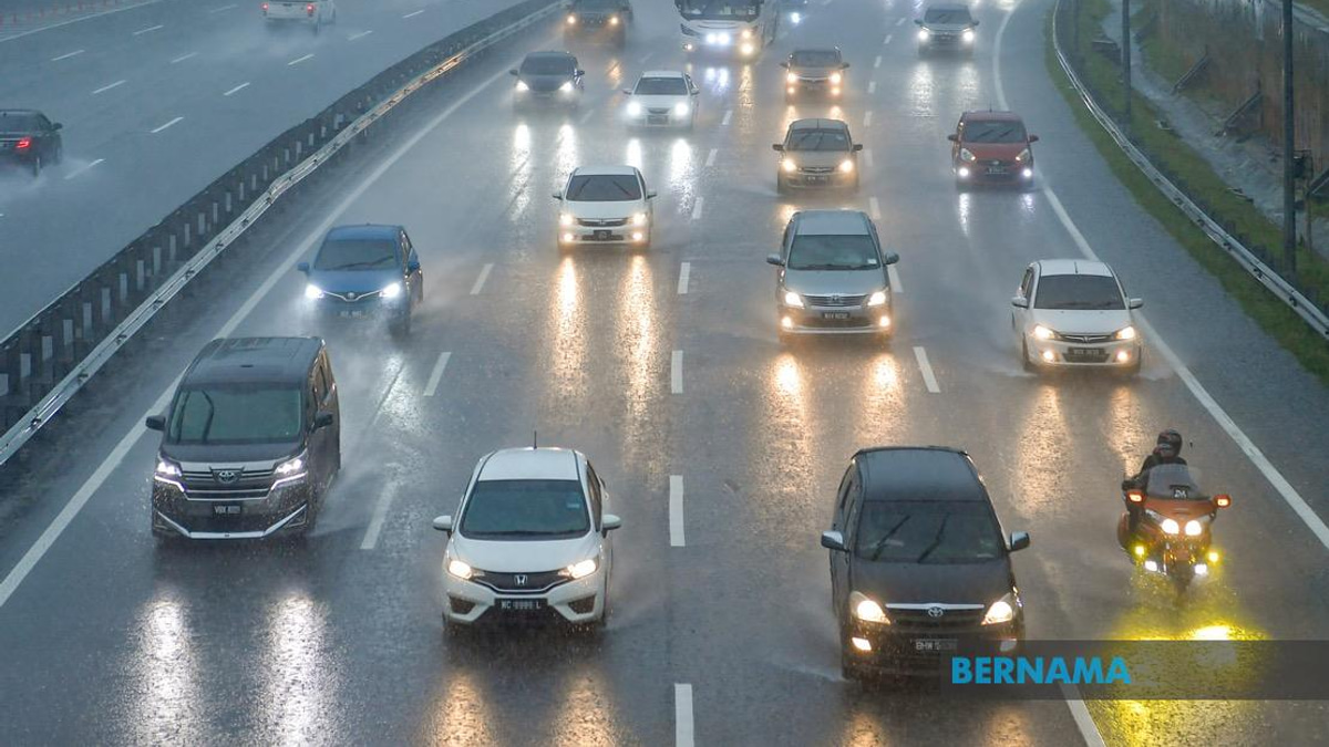 MetMalaysia Issues Thunderstorm Warning For Five States And Labuan Until 11 Pm