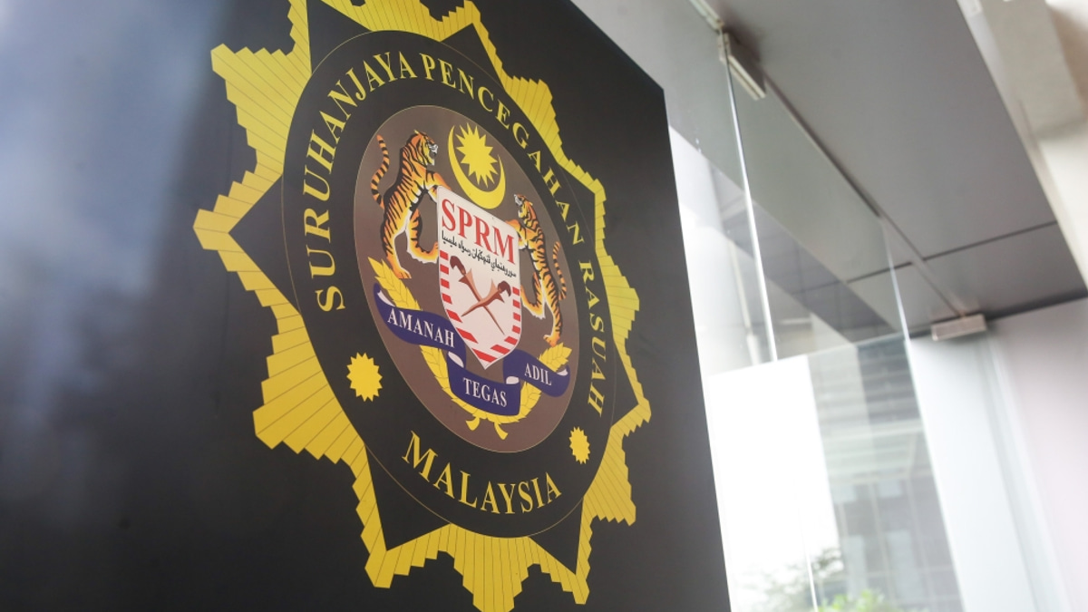 MACC Presses Former CFO Over RM370 Million Tabung Haji Share Transaction