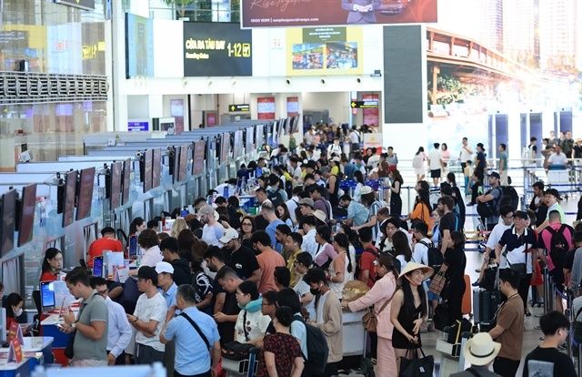 Vietnam mandates passenger compensation for flight delays under new civil aviation decree