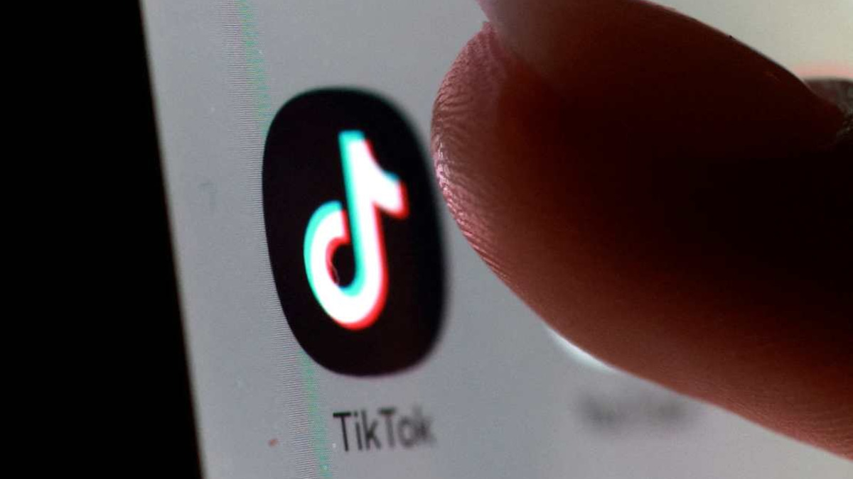 TikTok Misinformation Sparks Attack on Romanian Ambulance, Raising Alarm on Social Media's Role in Public Safety