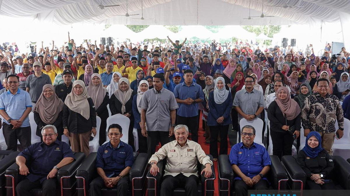 Fresh Political Coalitions Essential for Stability, Says Ahmad Zahid