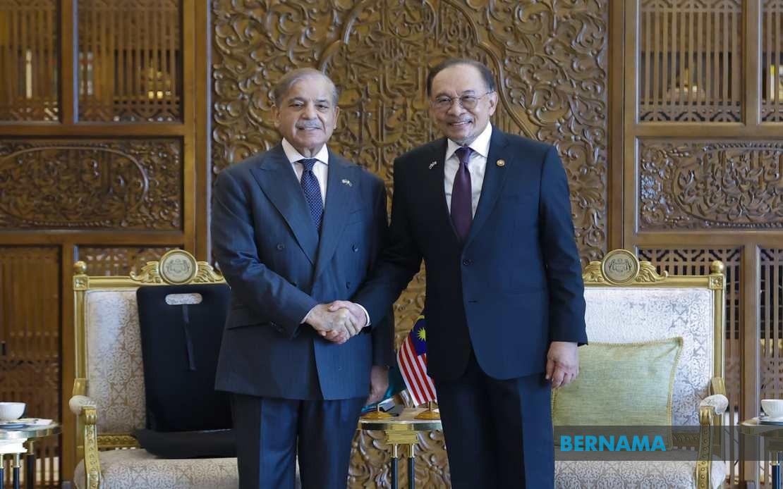 Pakistani PM Shehbaz Sharif Extends Wishes to Anwar Ibrahim for Swift Recovery