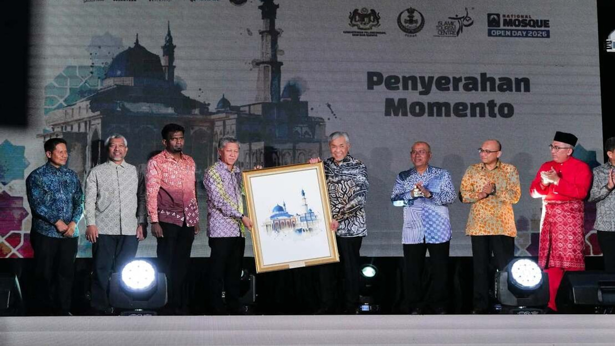 Mosques Must Become Tourist Attractions While Preserving Their Sacred Role, Says Ahmad Zahid