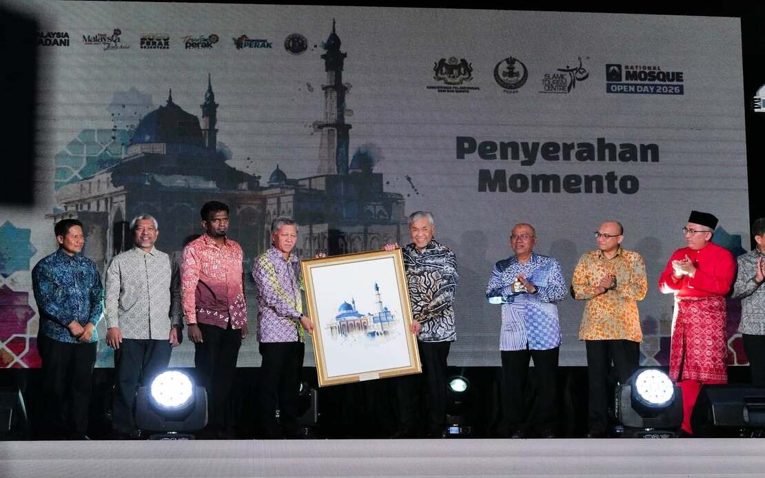 Mosques Must Become Tourist Attractions While Preserving Their Sacred Role, Says Ahmad Zahid